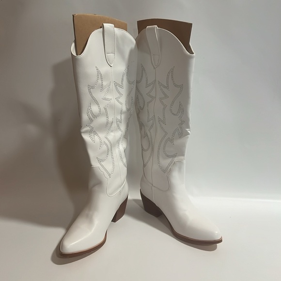 Women Cowgirl Boots Size 7 - Picture 10 of 13